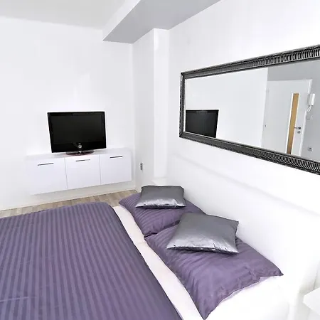 Avax Apartment Reichenberg